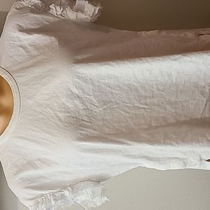 White t-shirt